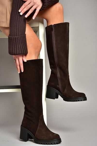 Fox Shoes Ρ 654047702   Γυναικείες μπότες καφέ από γνήσιο δέρμα σουέντ με χοντρό τακούνι