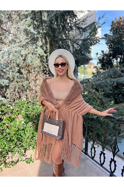 For Angels Brown Collar Tassel Shawl