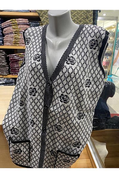 TCR Women's Buttoned Patterned Vest with Pockets