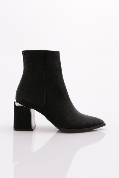 DGN Women's Heeled Shoes 31173534