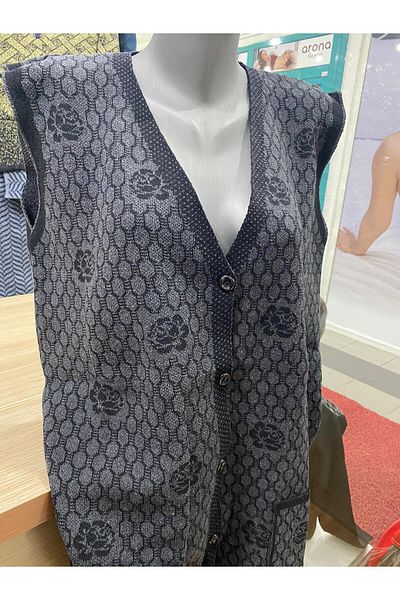 TCR Women's Buttoned Patterned Vest with Pockets