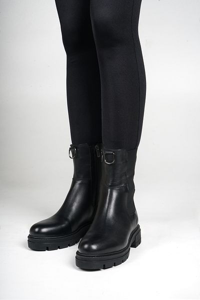 Gusse Women's Black Leather Boots