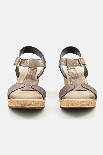 CLARKS Women Rissa Sun Adjustable Buckle Wedge Sandals, Beige Combo