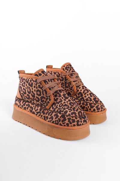 Capone Outfitters Damenstiefel aus Schafsleder mit dicker Sohle und runder Spitze