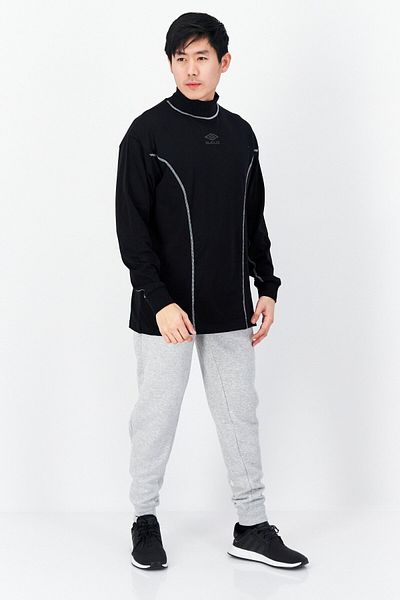 UMBRO Men Sportswear Fit Long Sleeve Training Sweatshirts, Black