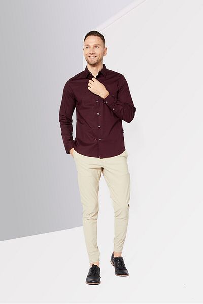 Dkny Men Regular Fit Solid Long Sleeves Casual Shirt, Maroon