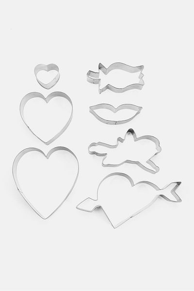 iBiLi 7 Pieces Tinplate Valentines Day Cookie Cutter Set, Silver
