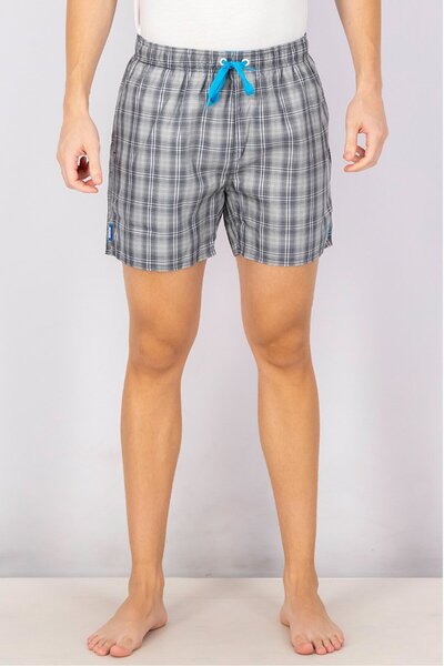 ARENA شورت سباحة رجالي منقوش بخيوط مصبوغة، متعدد الألوان