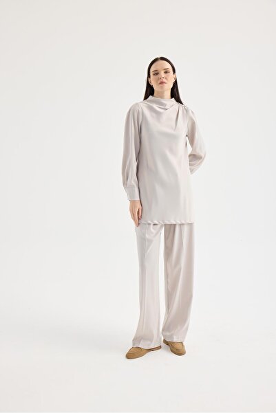 Garzia İtalia كتف مطوي بلوزة الساتان