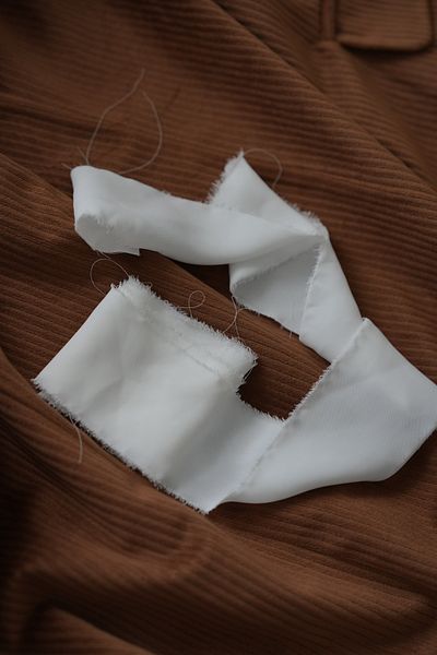İstoria Bridal 1 Meter White Chiffon Ribbon - Weathered Edge, Bridal Bouquet, Ribbon