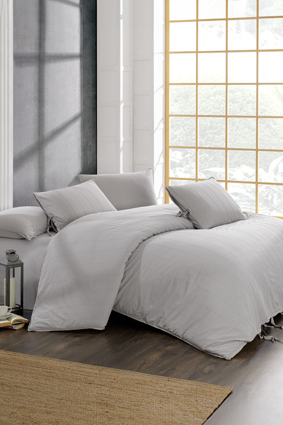 PASIONI طقم غطاء لحاف مزدوج مع تطريز بيانكا