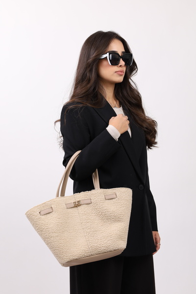 NOTHING Women's Vison Plush Magnet Closure Lock Detailed Hand and Shoulder Bag