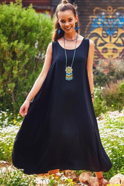 Los banditos Boat Neck Button Detailed Pocket Casual Dress