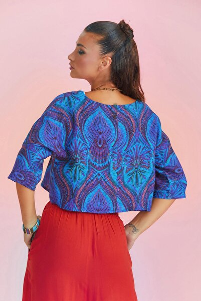 Los banditos Блуза з візерунком, кайдановим коміром, низькими плечима та кроєм кроп