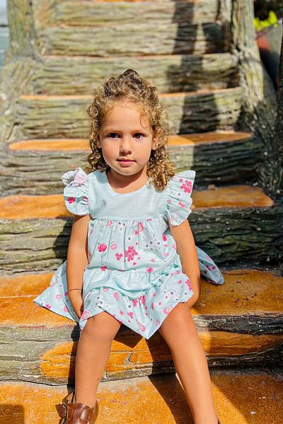 LULU Kids „Acasia” - Rochie de vară pentru fete cu imprimeu floral, fără mâneci