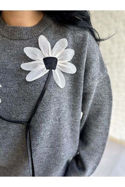 moneta boutique Pulover de damă cu gât crew cu aplicație Daisy