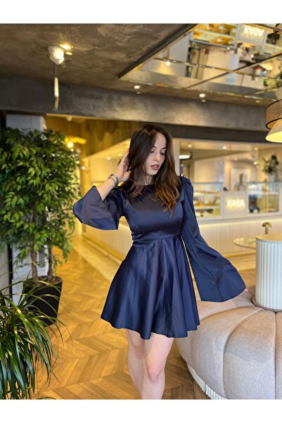 Sheeny Lina Uzun Kol Kısa Kloş Etek Mini Lacivert Saten Elbise