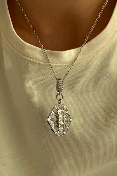 Beca Atelier قلادة فولاذية ذات أضواء عتيقة