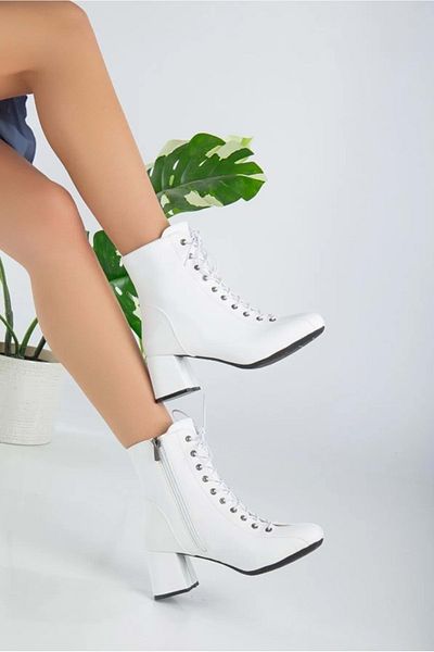 KCMN Γυναικείες μπότες με κοντό τακούνι Lace Up - WHITE Kocamanlar