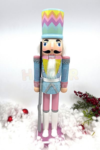 Huzur Party Store 40 εκ. Macaron Πολύχρωμος Καρυοθραύστης Τυφέκιο Μόλυβδος Στρατιώτης Πρωτότυπος Χειροποίητος Παστέλ Ξύλινος Άνθρωπος