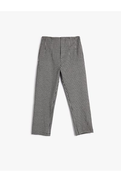 Koton Hose mit hoher Taille und Faltendetails, weicher, strukturierter, elastischer Taille