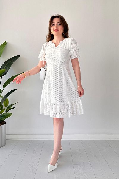 MaziButik Rochie cu decolteu în V alb