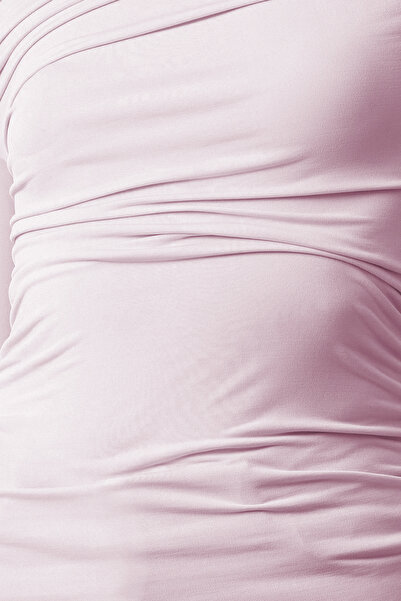 Trendyol Collection Rosafarbene, figurbetonte, elastische Strickbluse mit gerafften/drapierten Details und langen Ärmeln TWOAW25BZ00248