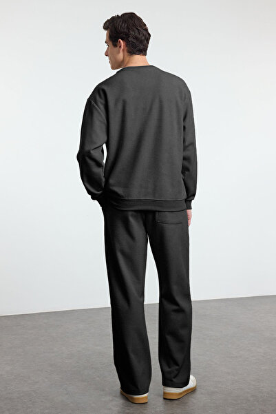 Trendyol Collection Anthrazitfarbenes Unisex-Trainingsanzug-Set in Übergröße – TMNAW25EM00003