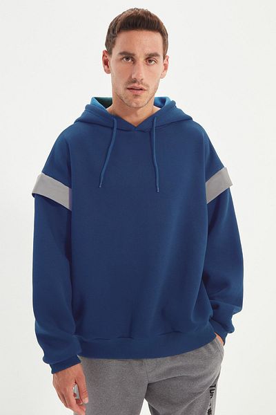 Kolekcia Trendyol Indigo mikina s kapucňou v Übergröße - Fleece- Und Reflektordetails Tmnss20sw0205