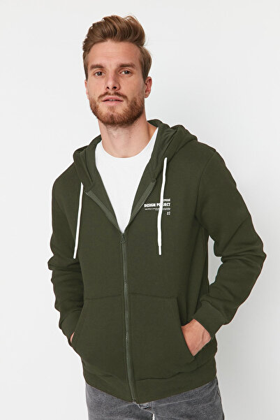 Trendyol Collection Khaki mikina Slogan s kapucí – Regular Fit Tmnaw23Sw00227
