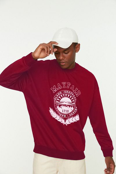 Trendyol Collection Bordeauxrotes, übergroßes Sweatshirt mit College-Aufdruck – Rundhalsausschnitt Tmnaw22sw0812