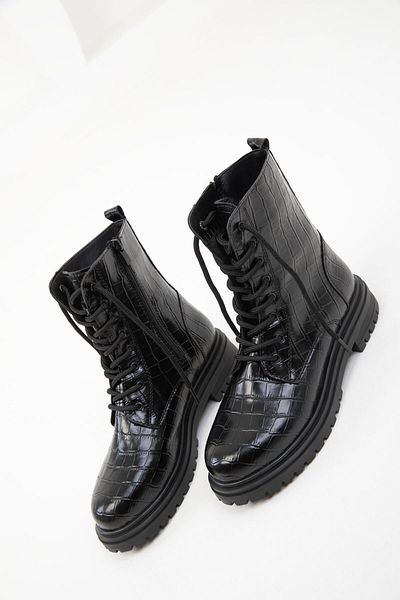 SOHO Чорні жіночі черевики Croco Bootie 13786