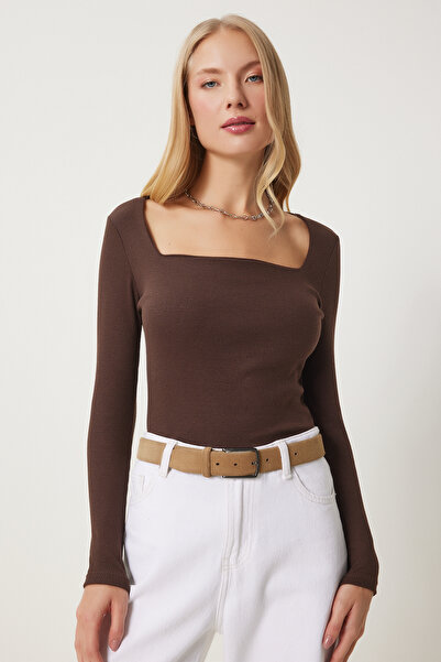 Happiness İstanbul Γυναικεία πλεκτή μπλούζα με κορδόνι σε τετράγωνο λαιμό καφέ GT00052