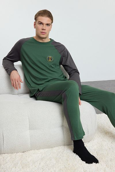 Trendyol Collection Zelená pánská pyžamová souprava – raglánový rukáv, 100% bavlna, Tmnaw25Pt00004