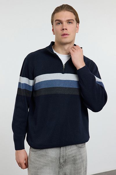 Trendyol Collection Πλεκτό πουλόβερ από βαμβακερό μπλέ Navy Color Block - Μισό ζιβάγκο TMNAW25KZ00013