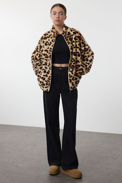 Trendyol Collection Pletená mikina s leopardím potiskem Oversize/široký střih Twoaw25Sw00310