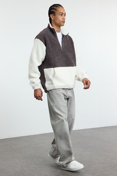 Trendyol Collection Пушен плюшен суитшърт унисекс - голям размер, цветен блок, стояща яка, топъл Tmnaw25sw00148