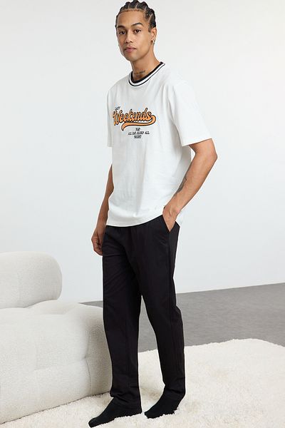 Trendyol Collection Ecru fekete hímző pizsama szett - normál szabású TMNAW25PT00034