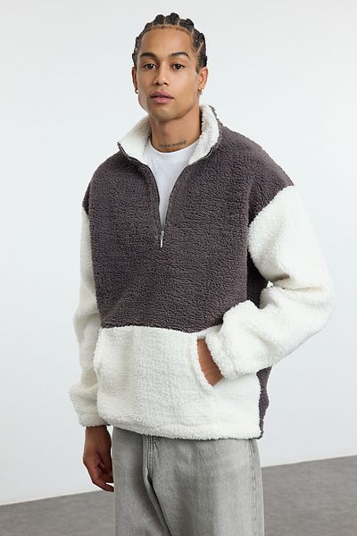 Trendyol Collection Пушен плюшен суитшърт унисекс - голям размер, цветен блок, стояща яка, топъл Tmnaw25sw00148