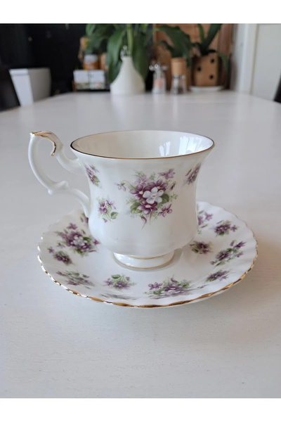 Royal Albert Sweet Violets Bone China Vintage Çay Fincanı Menekşe