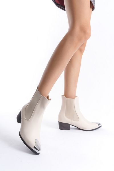 Shoesers Γυναικείες μπότες με ελαστικό τακούνι με μεταλλική μυτερή μύτη ειδικής σχεδίασης