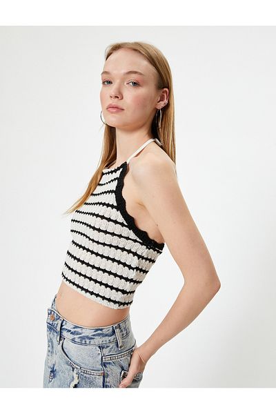 Koton Ärmelloses kurzes Tanktop mit Häkelspitzenkragen