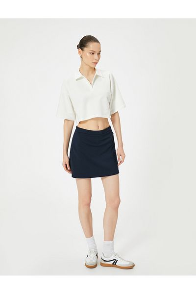 Koton Bequemes, kurzärmliges Crop-T-Shirt aus Baumwolle mit Polokragen