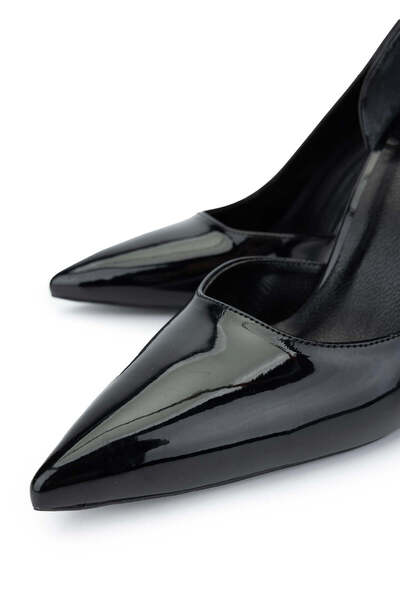 Tamer Tanca Kadın Vegan Siyah Rugan Topuklu Ayakkabı