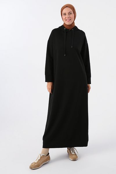 ALLDAY Schwarzes Basic-Strickkleid aus Baumwolle mit Kapuze