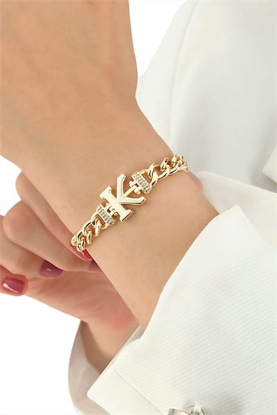 Çlk Accessories سوار حرف K المميز حجر الزركون