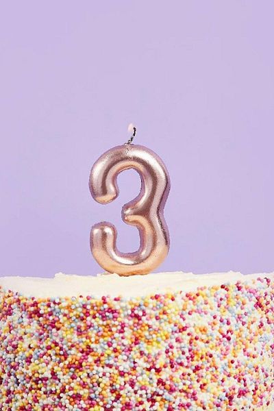 Le Mabelle Gold Candle Number 3