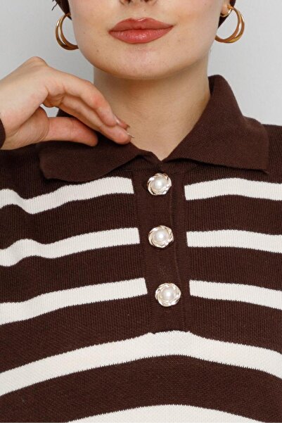 Sevitli Καφέ ριγέ πλεκτό φόρεμα με λαιμό πόλο