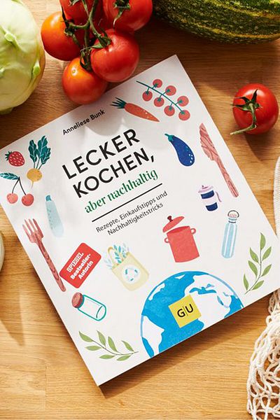 Tchibo Cook Deliciously,But Sustainably German Language, Off White Combo