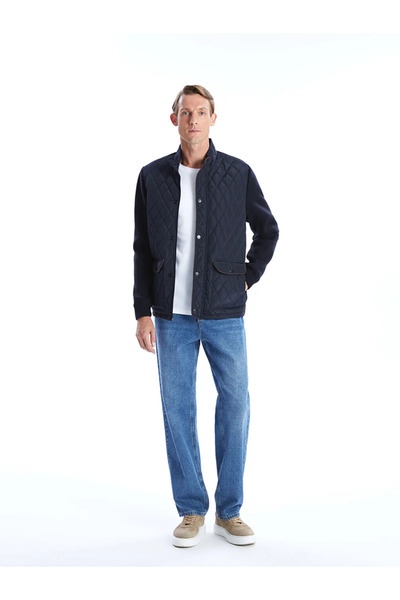 LC Waikiki LCWAIKIKI Classic Lacivert Standart Kalıp Dik Yaka Erkek Triko Mont